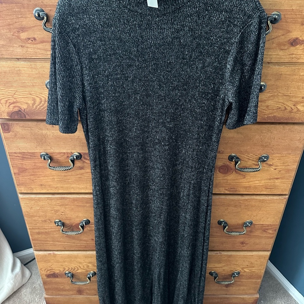 GAP Women's Black Ribbed Short-Sleeve Midi Dress